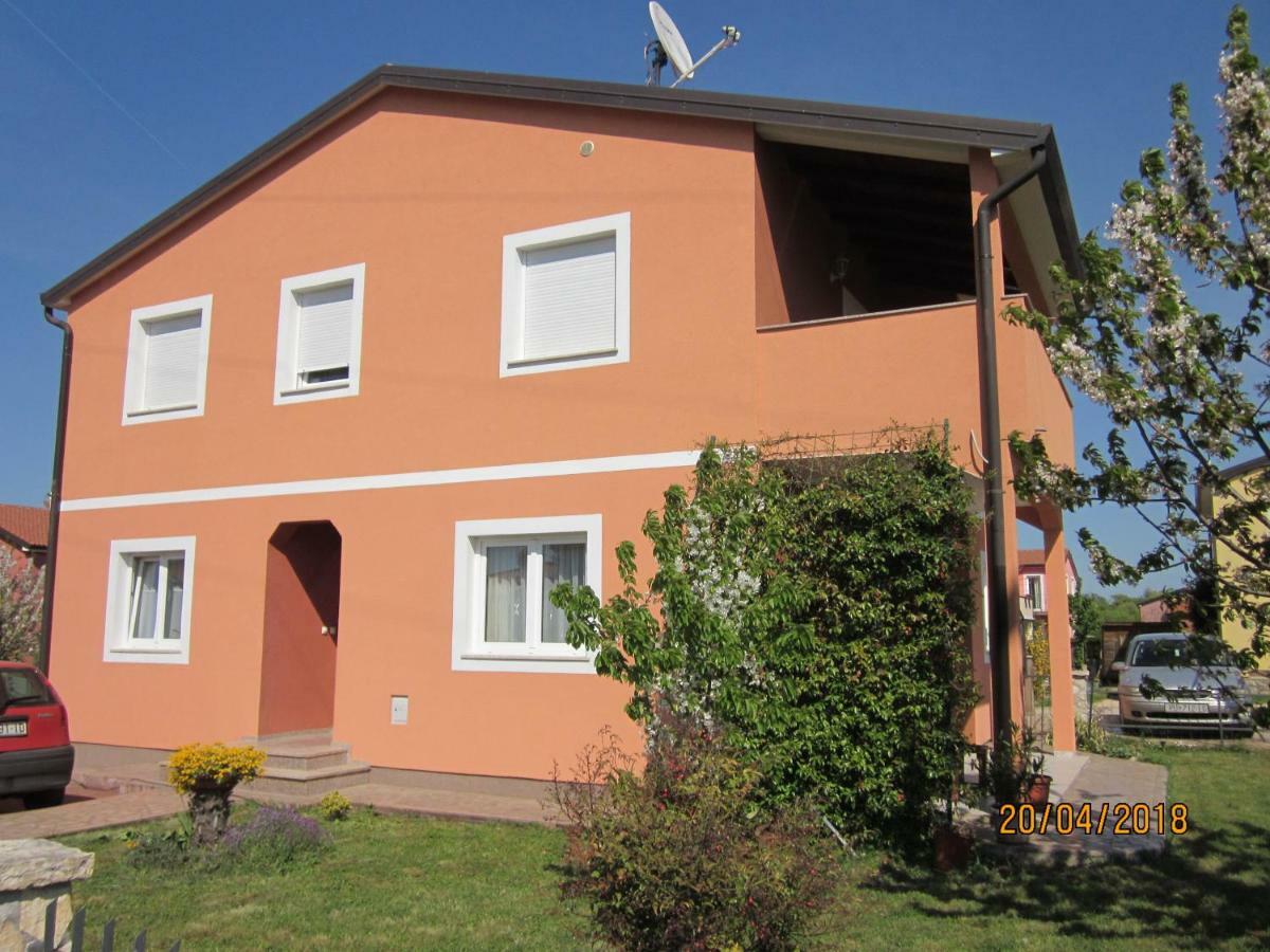 אומאג Apartments Antunovic מראה חיצוני תמונה